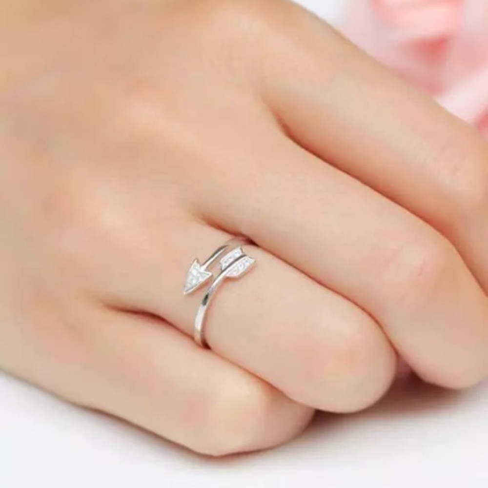 NEW!💙💎ARROW RING! PAVE CRYSTALS!💎💙BEAUTIFUL! - Picture 11 of 16